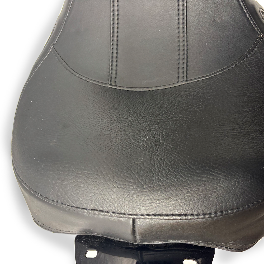 USED H-D DELUXE SOLO SEAT - BLACK