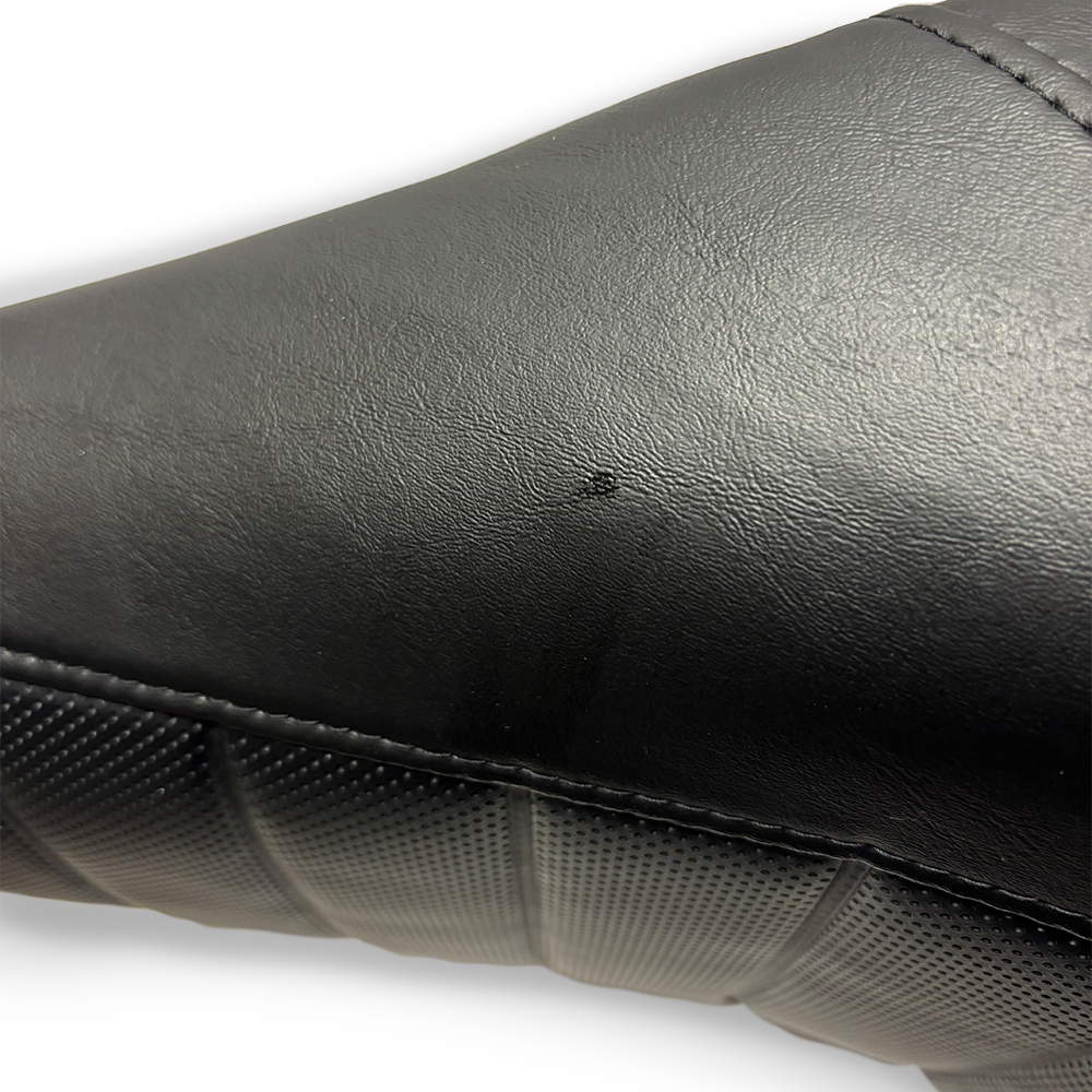 USED H-D TWO-UP SEAT- LOW RIDER STYLE -BLACK