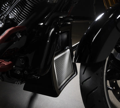 CENTER-COOLED M8 GEN2 RADIATOR GUARD